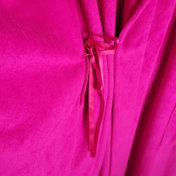 La Senza Fuschsia Plush Bathrobe - Picture 10 of 15